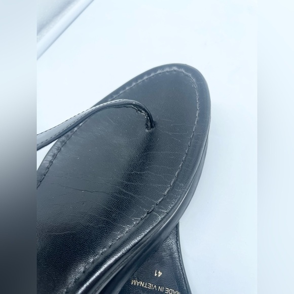 Prada Black Patent leather triangle logo embellished T strap thong sandals EU 41 - Picture 11 of 11